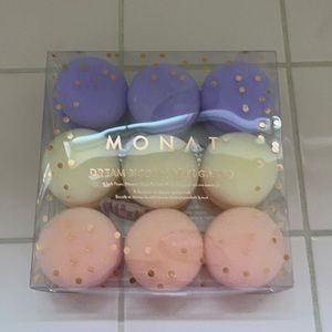 Monat macaron sleep rollers